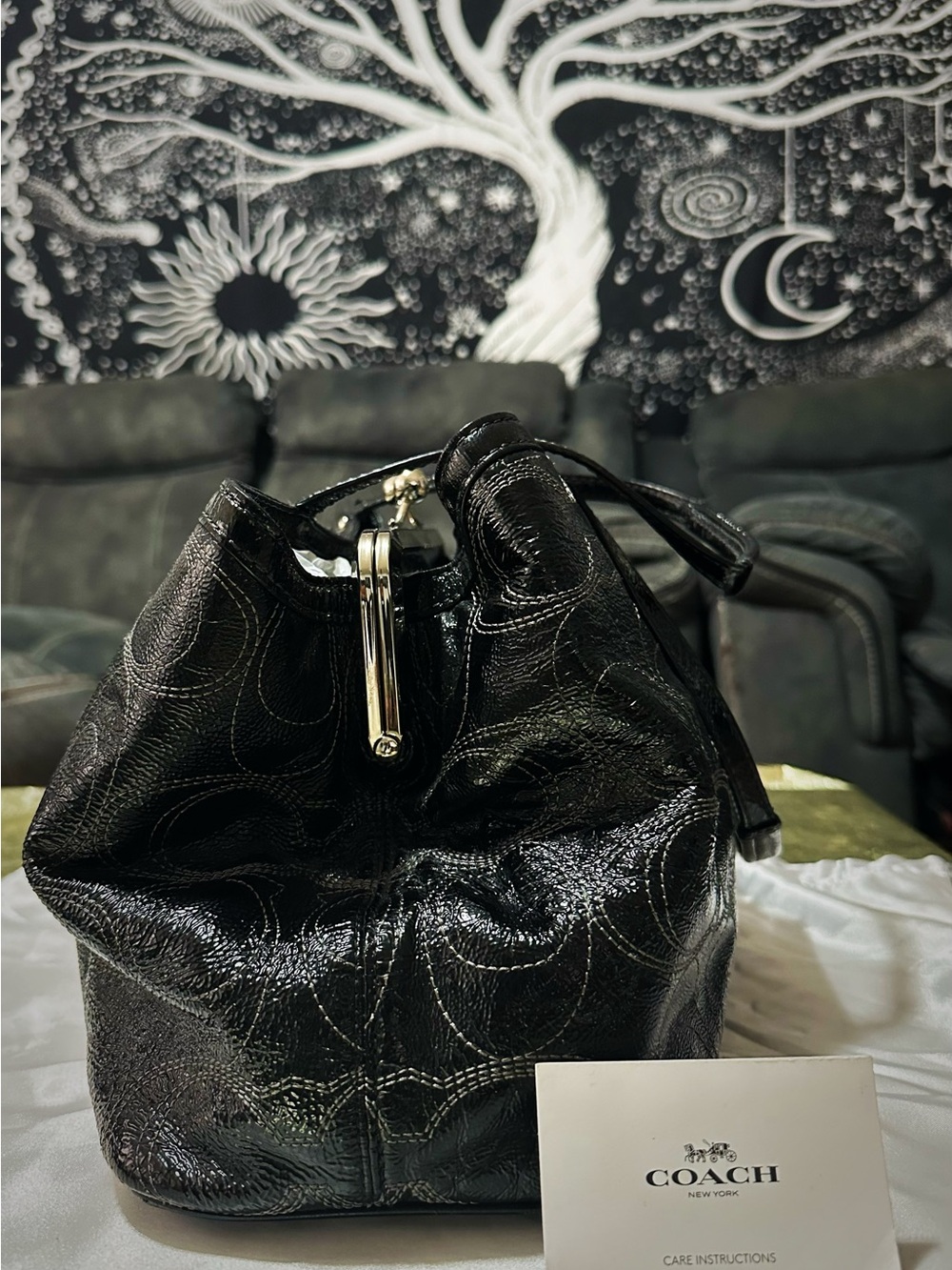 Vintage Coach kiss lock soho shoulder bag Black Leather with Signature Charm - Picture 12 of 17